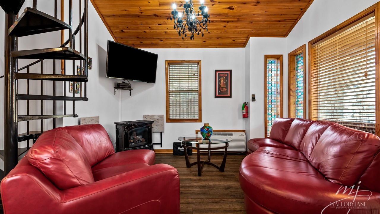 Photo of Livingroom in Eureka Springs Historic District