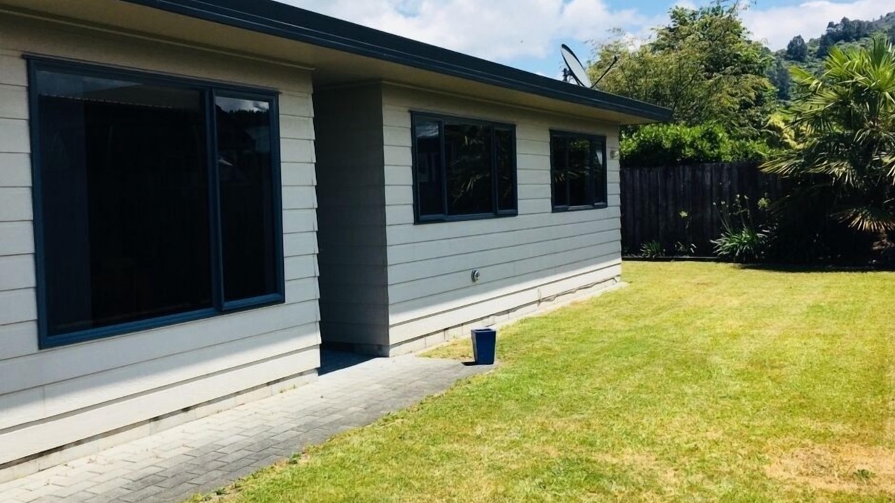 Photo of Buildings in Kawaha Point