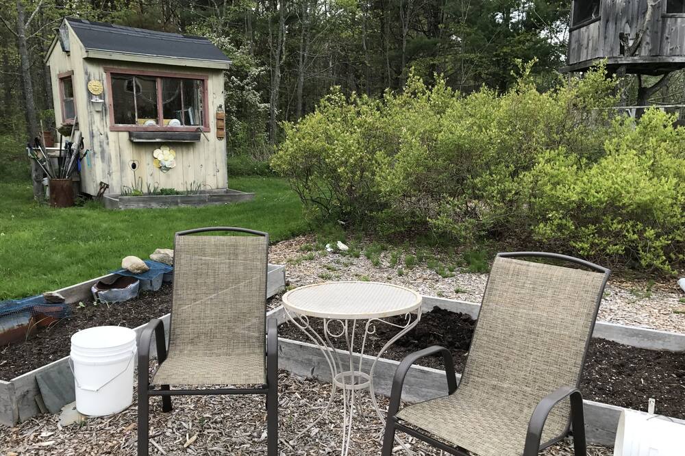Photo of Outdoor in Round Pond