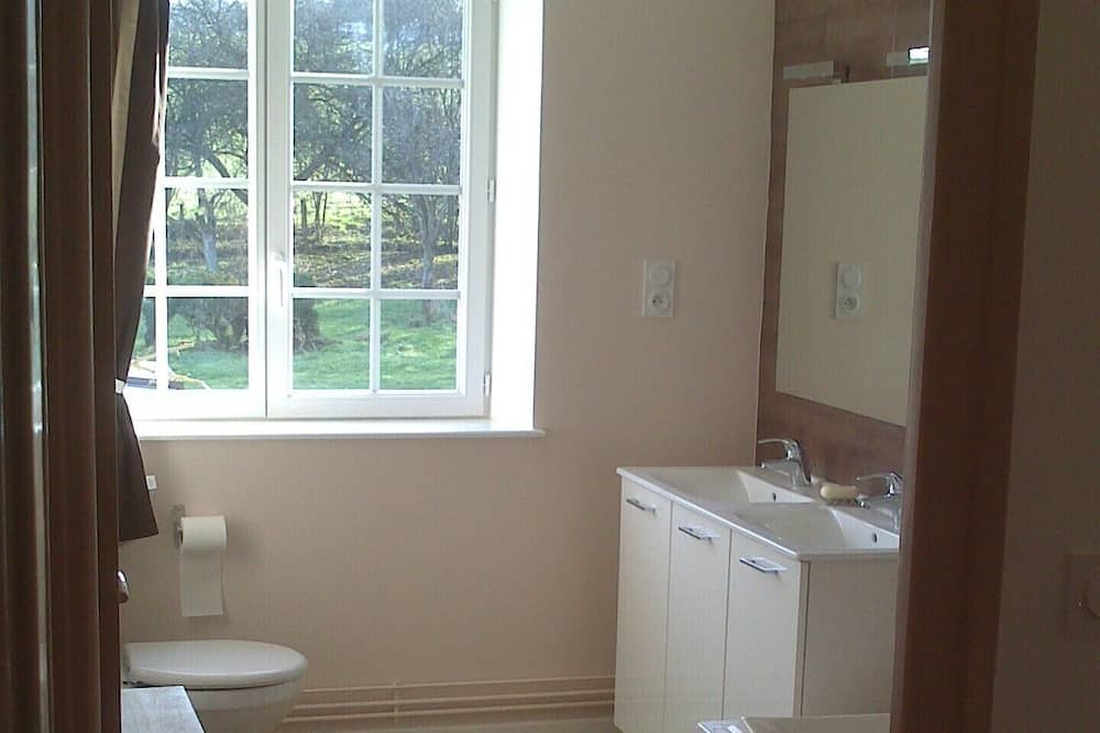 Photo of Bathroom in Malandry