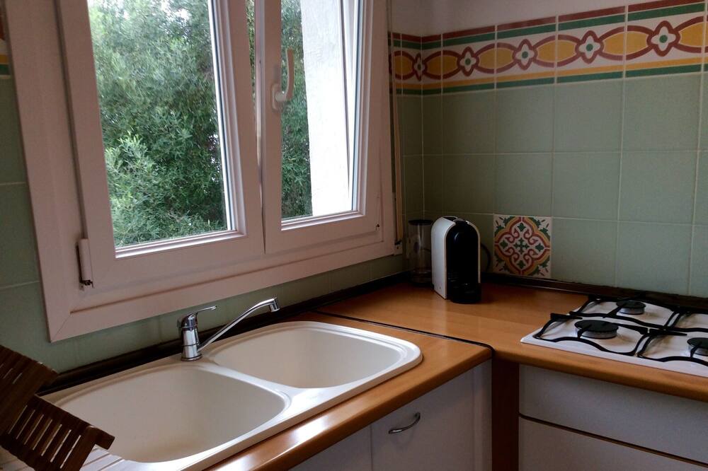 Photo of Kitchen in Pratdip