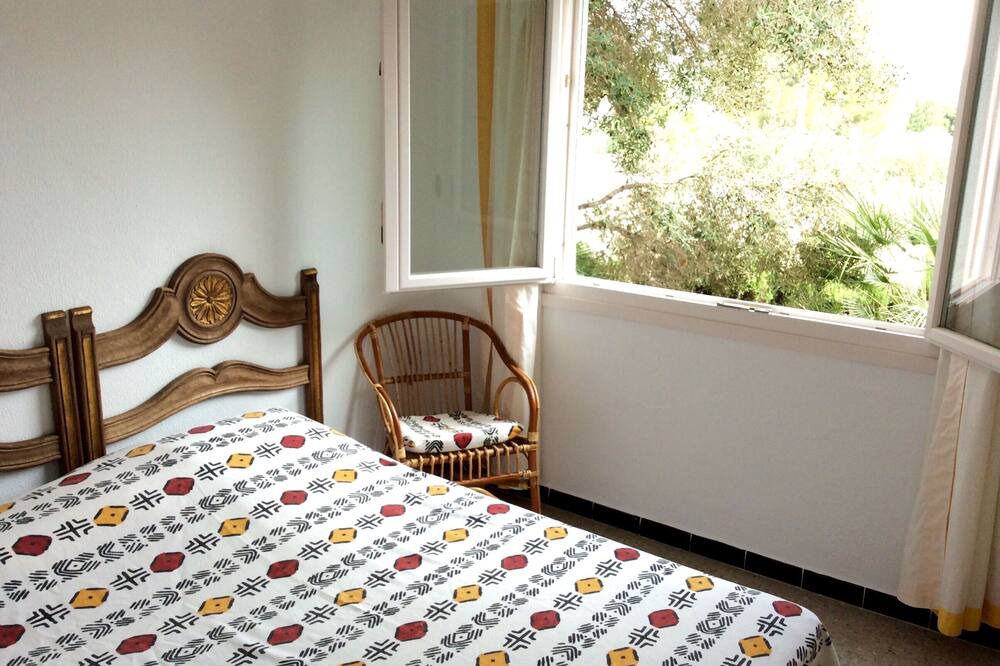 Photo of Bedroom in Pratdip