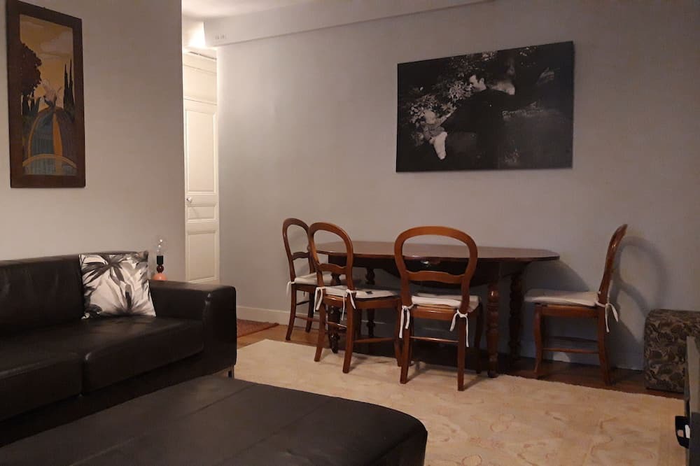 Photo of Livingroom in 4th Arrondissement