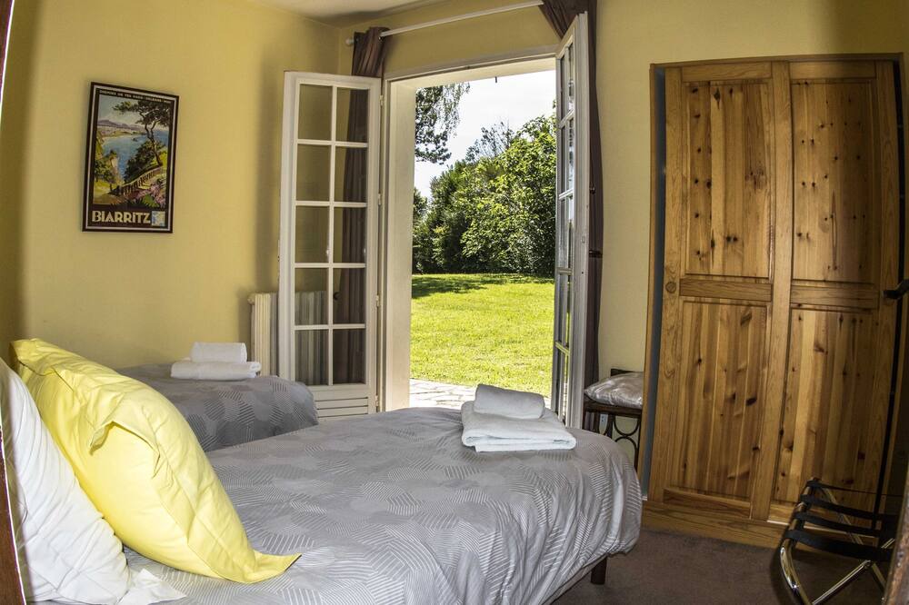 Photo of Bedroom in Arbonne