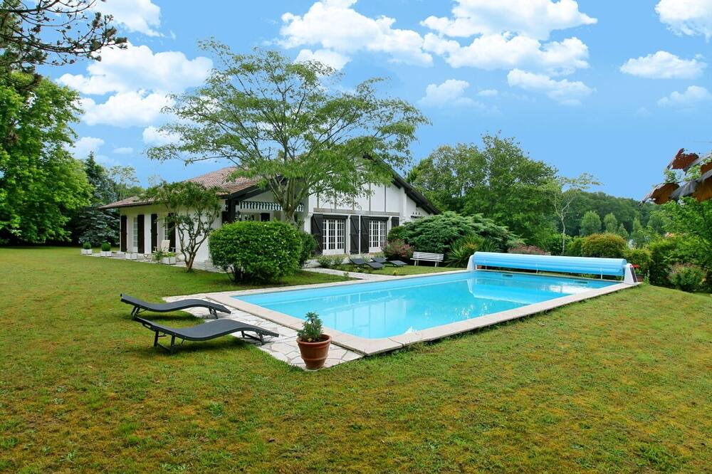 Photo of Outdoor in Arbonne