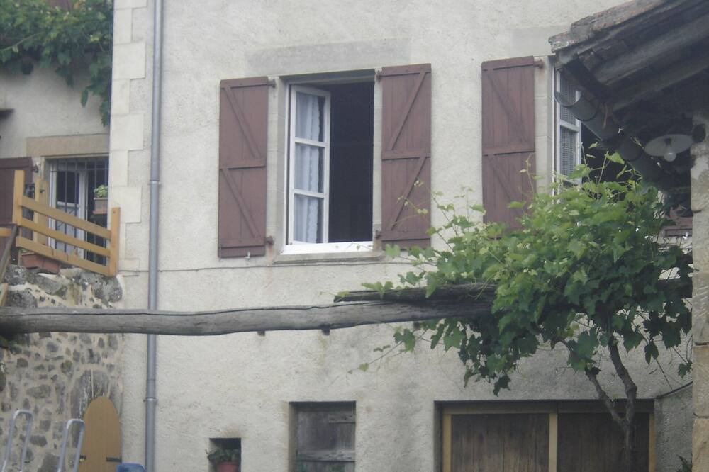 Photo of Outdoor in Sainte-Colombe