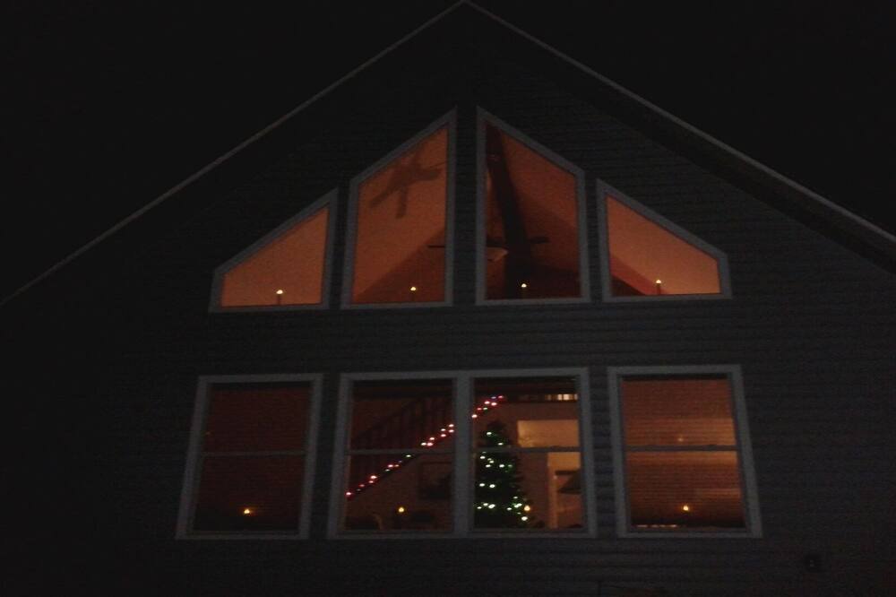 Photo of Outdoor in Hickory Hills
