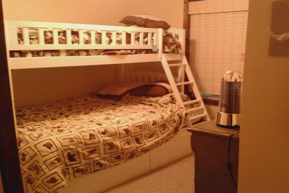 Photo of Bedroom in Hickory Hills
