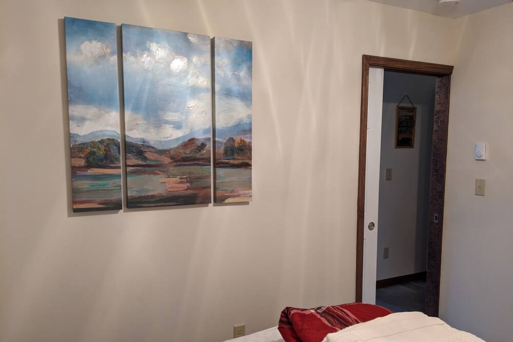 Photo of Bedroom in Hickory Hills