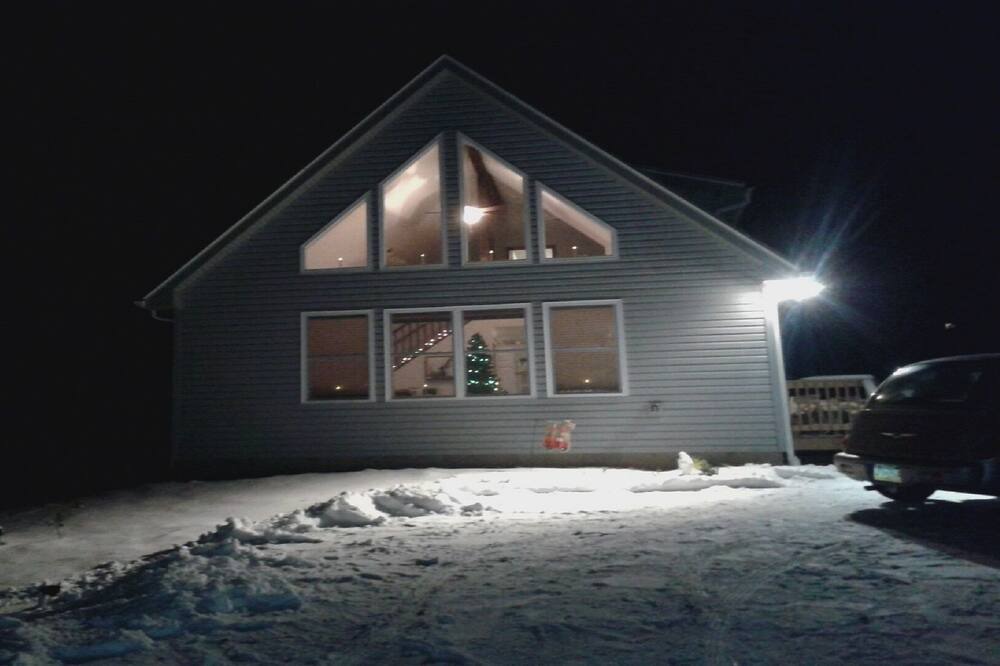 Photo of Outdoor in Hickory Hills