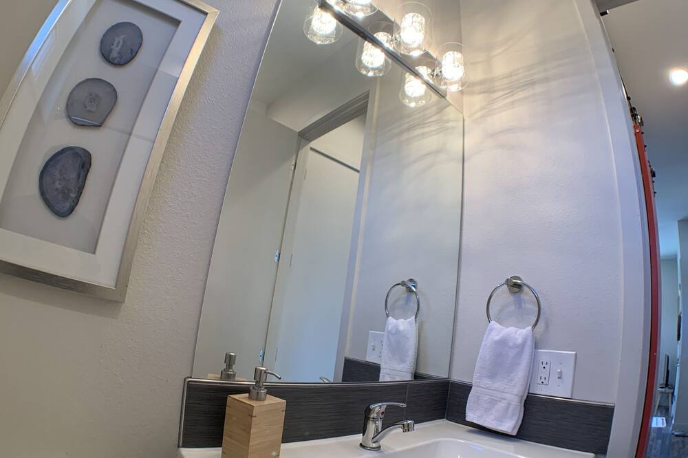Photo of Bathroom in Uptown