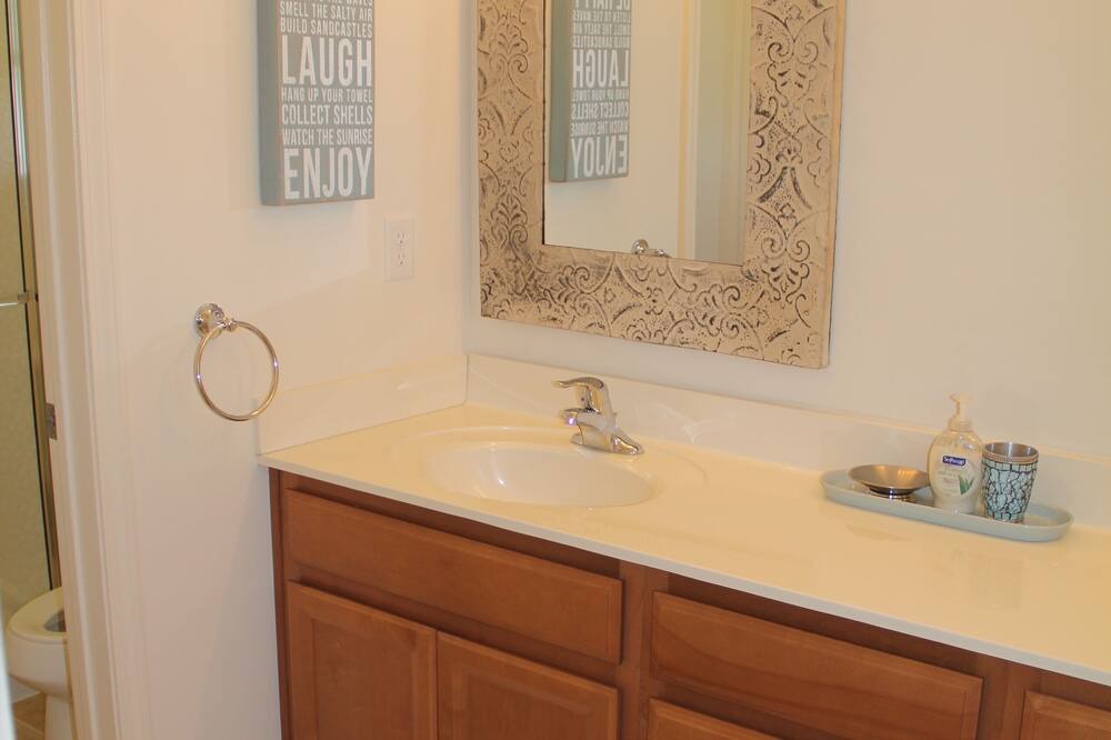Photo of Bathroom in Beach Haven Terrace