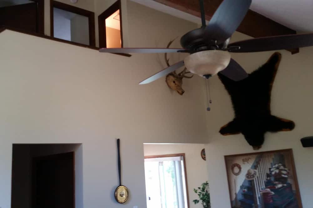 Photo of Livingroom in Tunkhannock Township