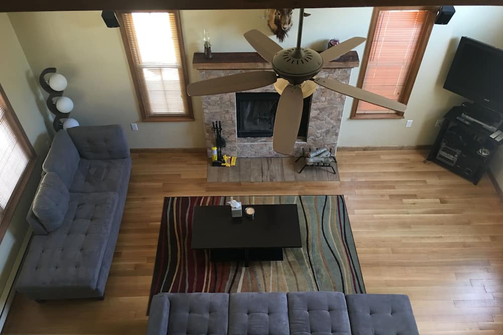 Photo of Livingroom in Tunkhannock Township