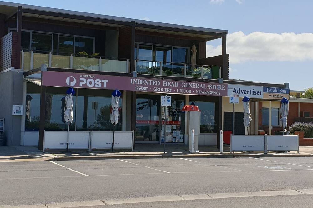 Photo of Outdoor in Indented Head