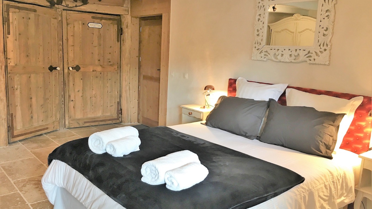 Photo of Bedroom in Yenne