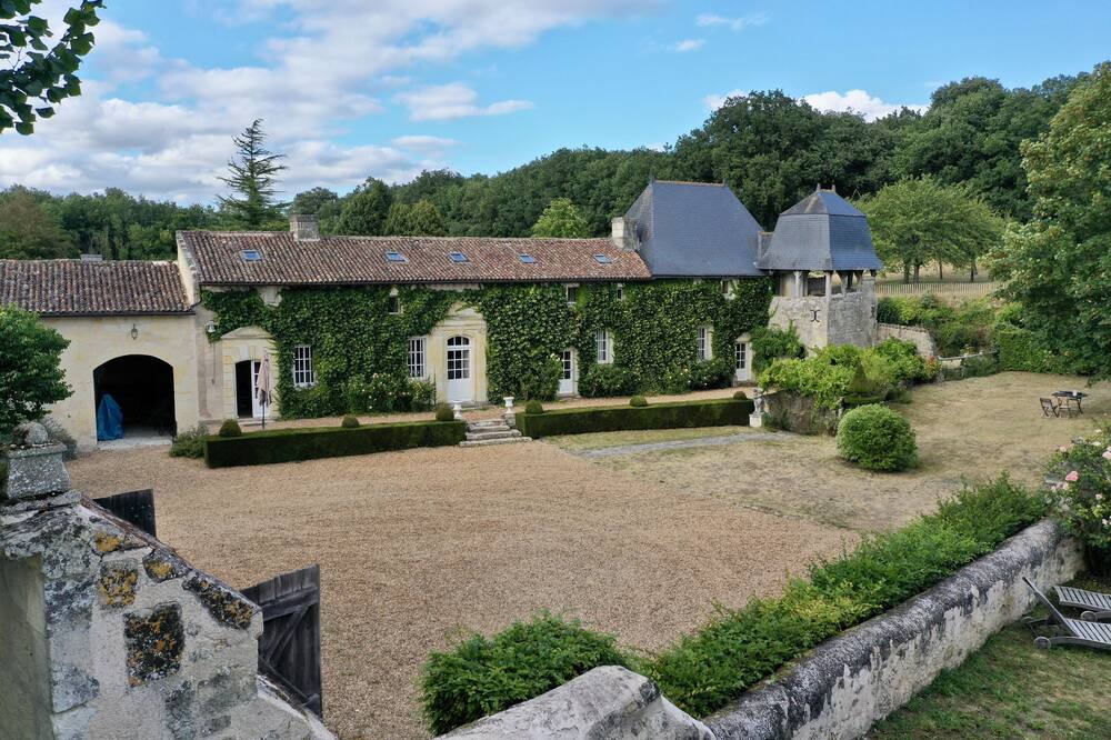 Photo of Outdoor in Deneze-sous-Doue