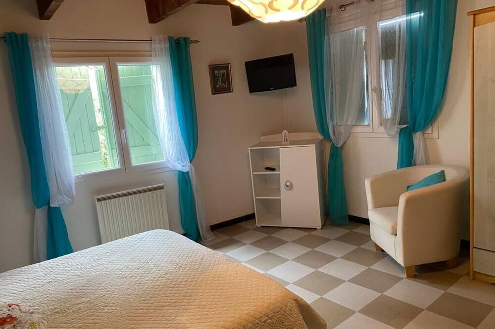 Photo of Bedroom in Saint-Julien