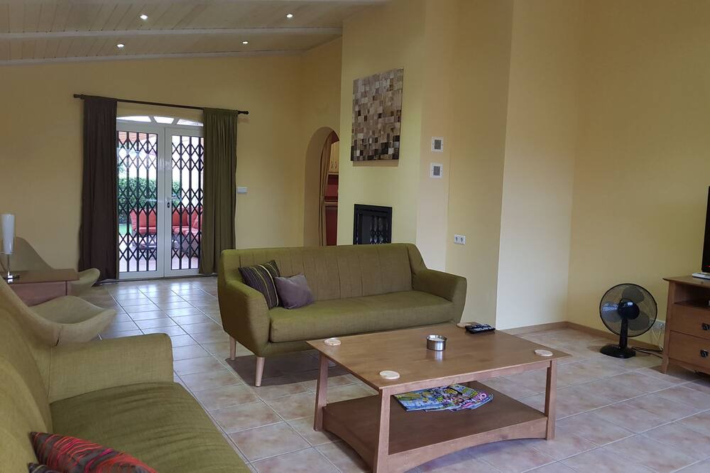 Photo of Livingroom in La Florida