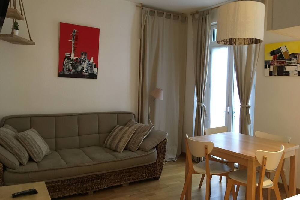 Photo of Livingroom in Cauterets