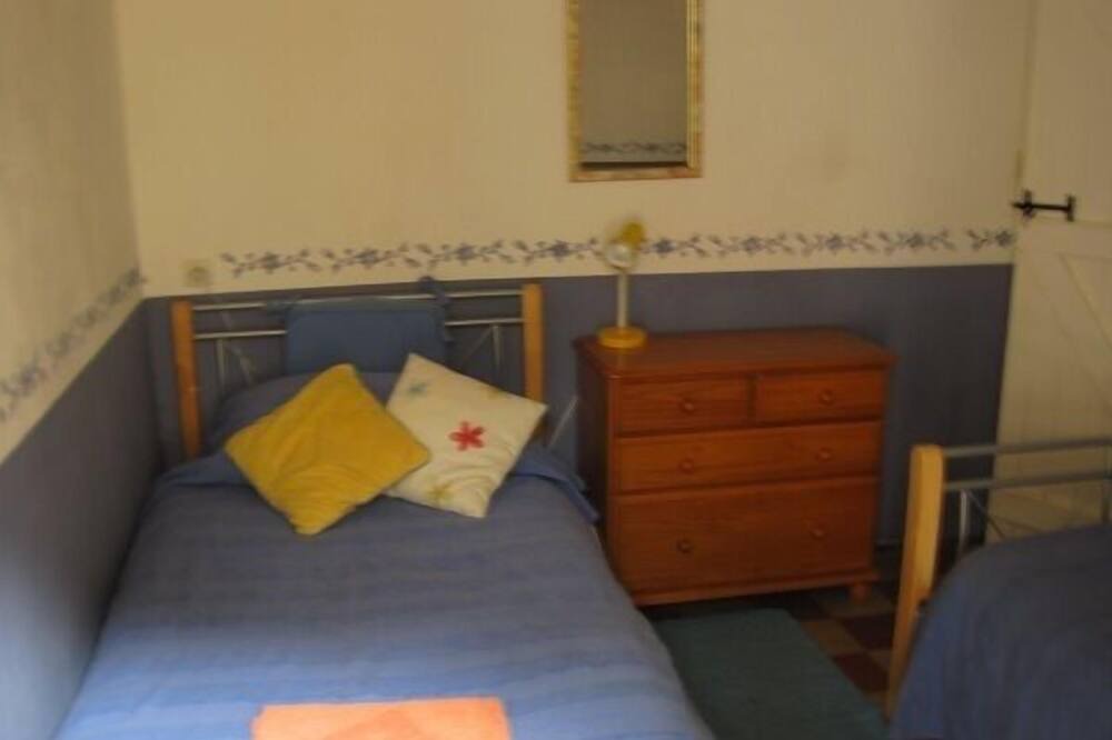 Photo of Bedroom in Cravant-les-Coteaux