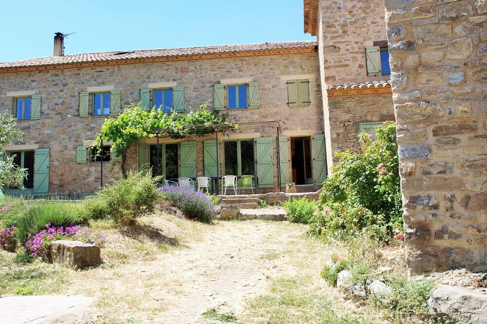 Photo of Outdoor in Paraza