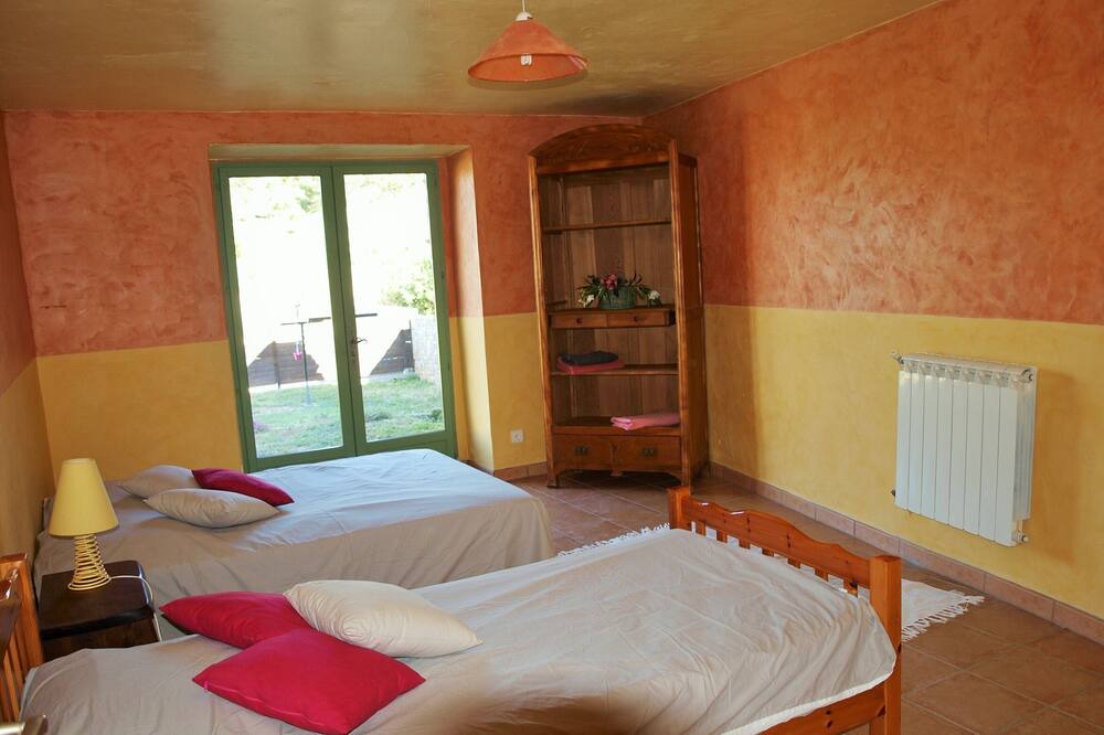 Photo of Bedroom in Paraza