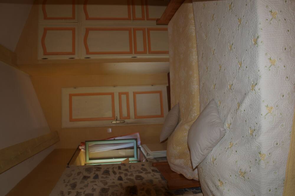 Photo of Others in Paraza