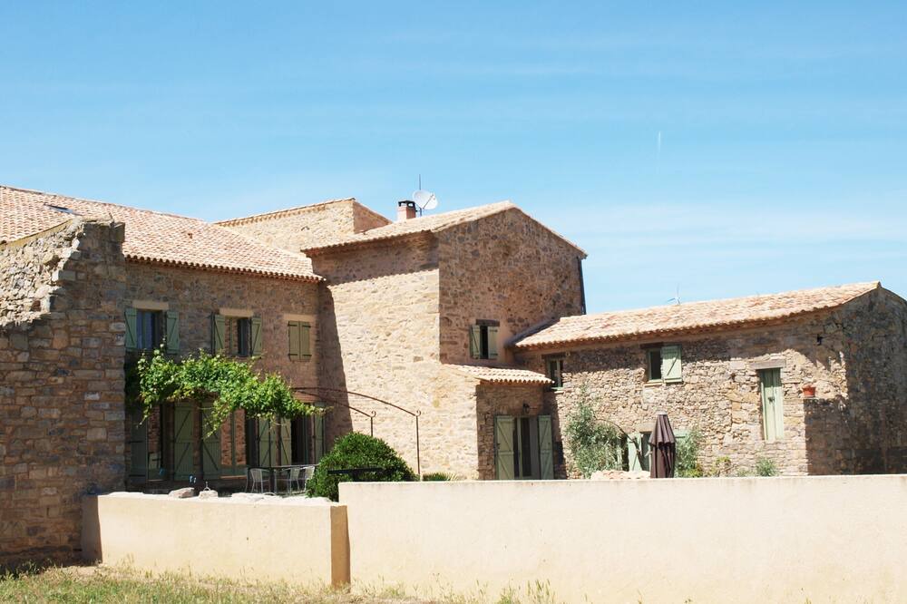 Photo of Outdoor in Paraza