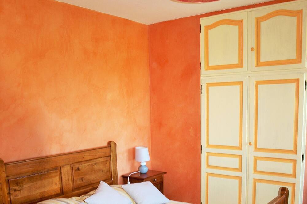 Photo of Bedroom in Paraza