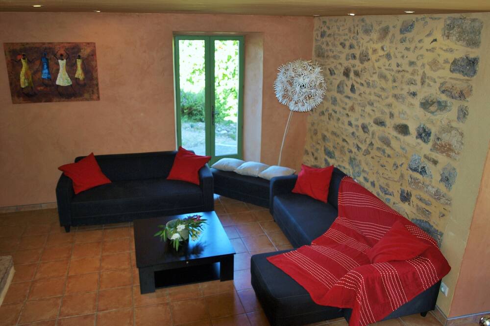 Photo of Livingroom in Paraza