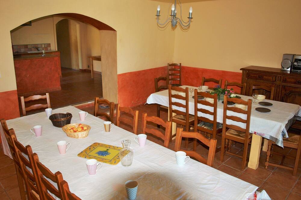 Photo of Others in Paraza