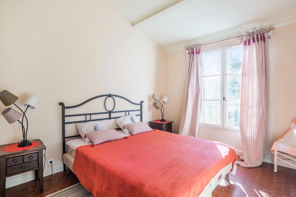 Photo of Bedroom in Les Restanques