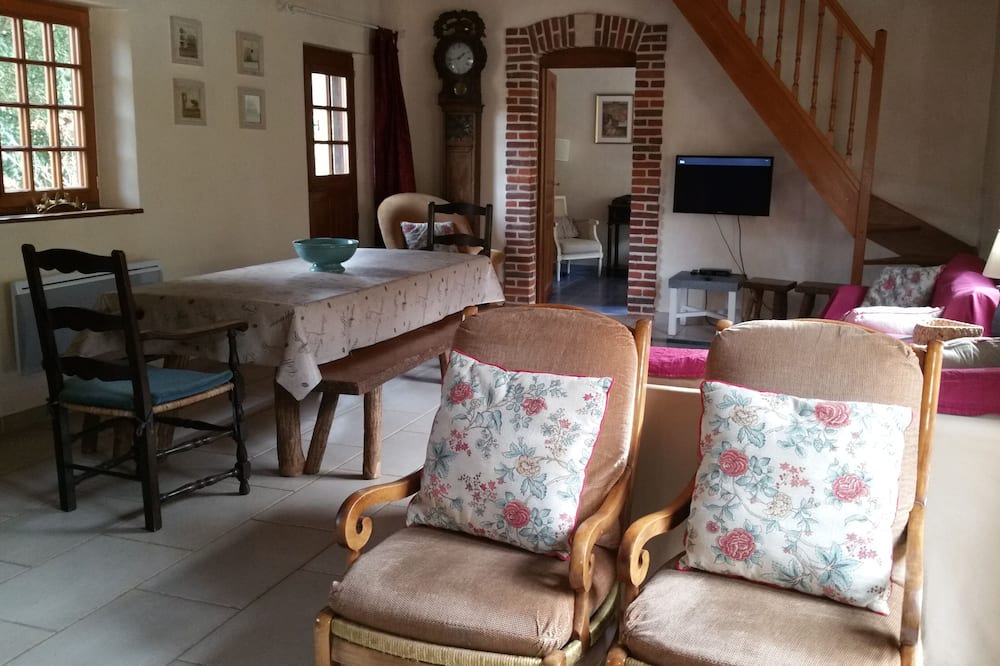 Photo of Livingroom in Offranville