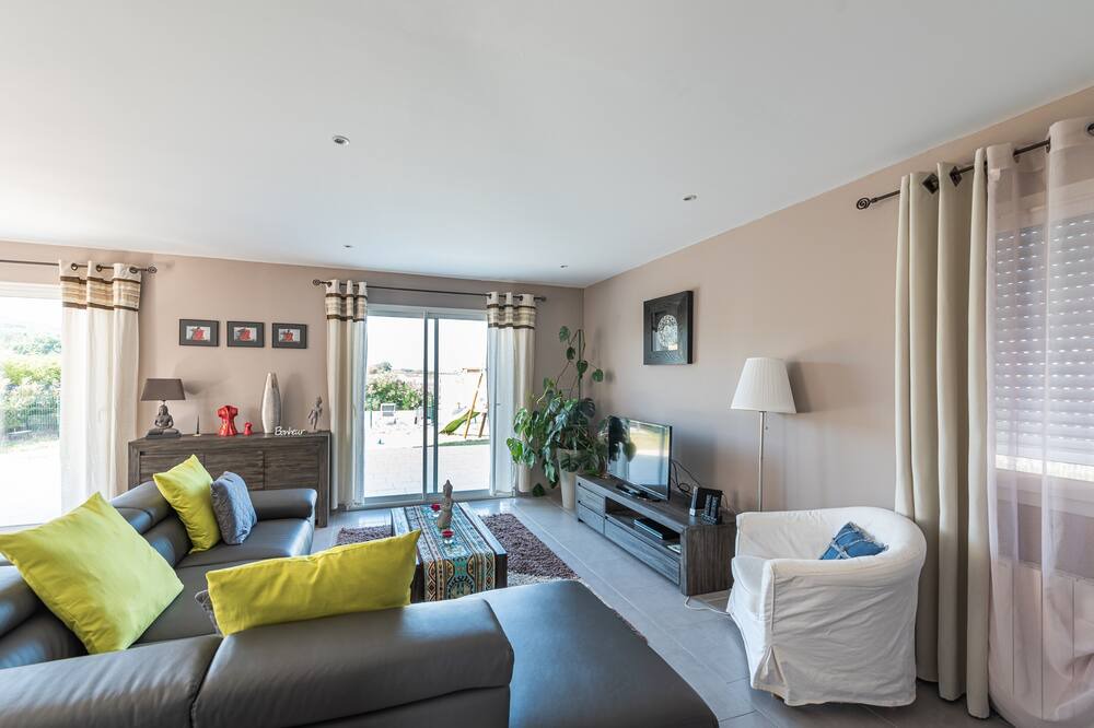Photo of Livingroom in Pomas