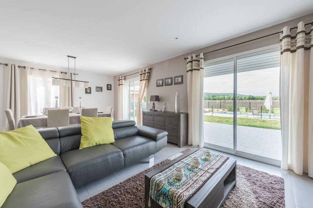 Photo of Livingroom in Pomas