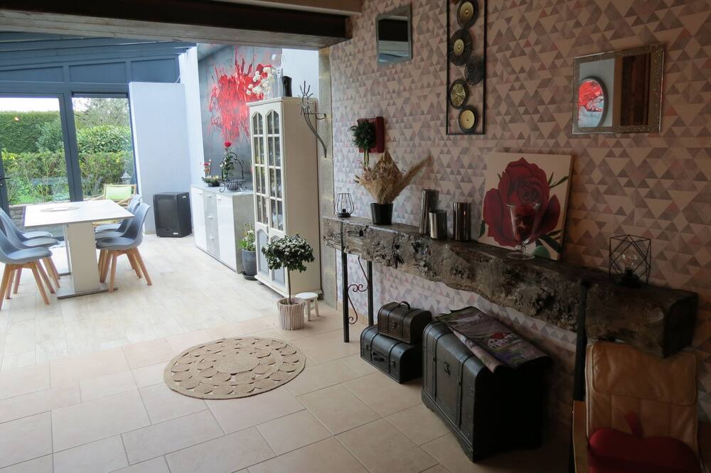 Photo of Livingroom in Miniac-Morvan