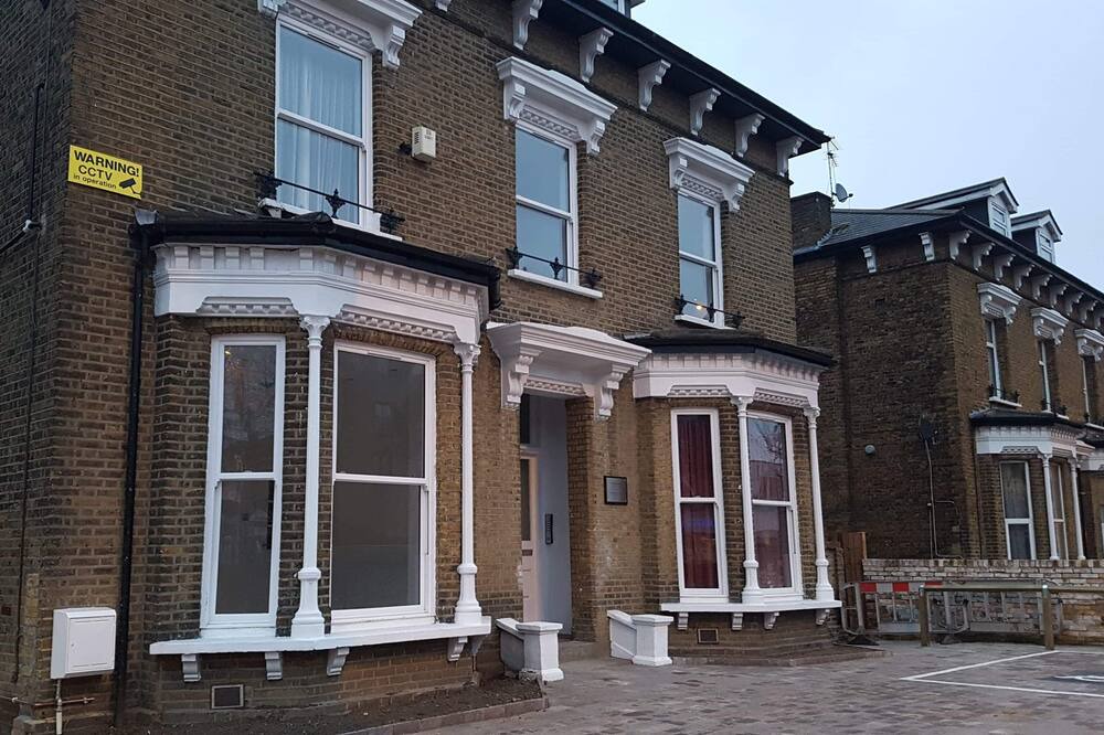 Photo of Others in West Thornton