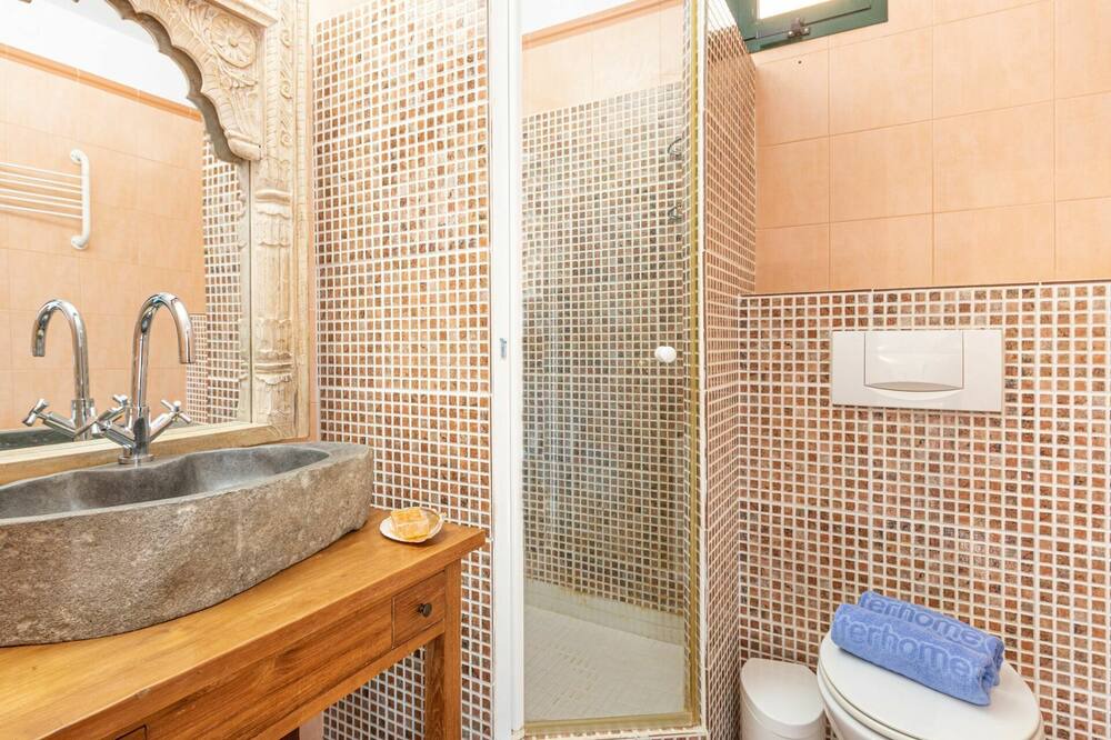 Photo of Bathroom in Navata