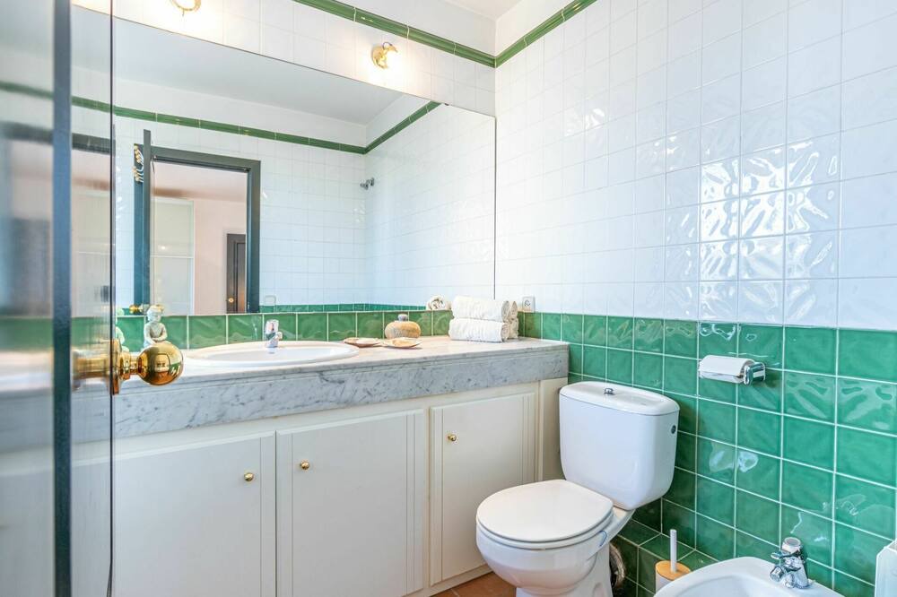 Photo of Bathroom in Navata
