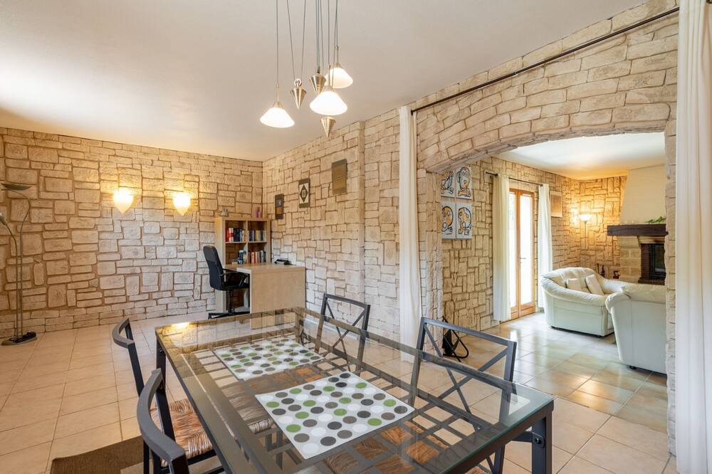 Photo of Livingroom in Puisserguier
