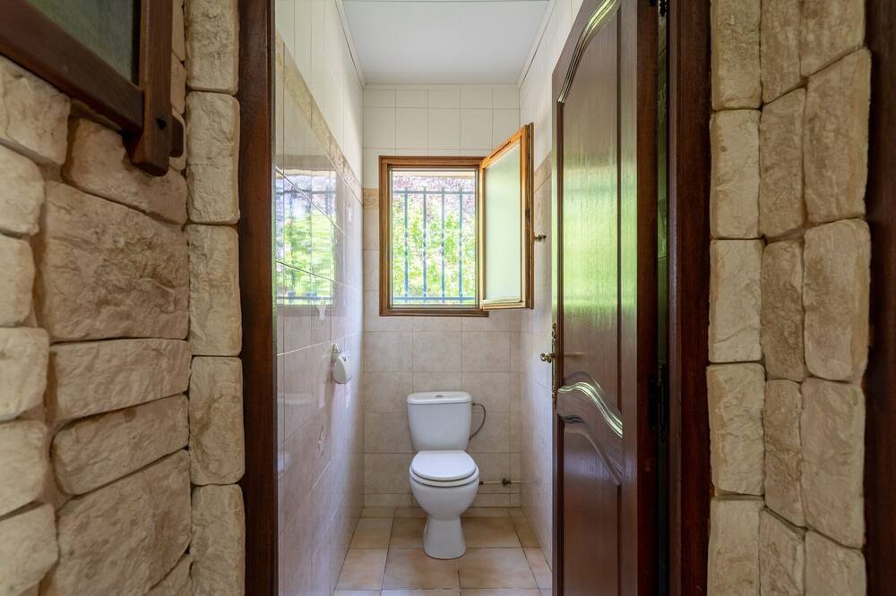Photo of Bathroom in Puisserguier