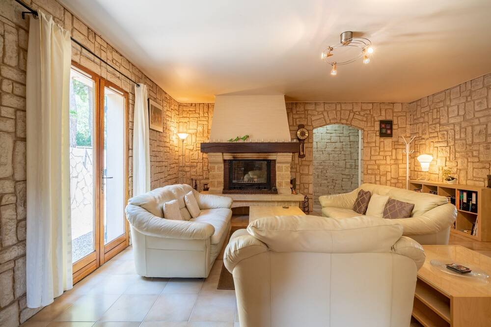 Photo of Livingroom in Puisserguier