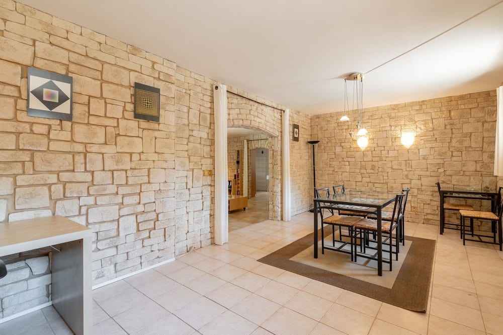 Photo of Livingroom in Puisserguier