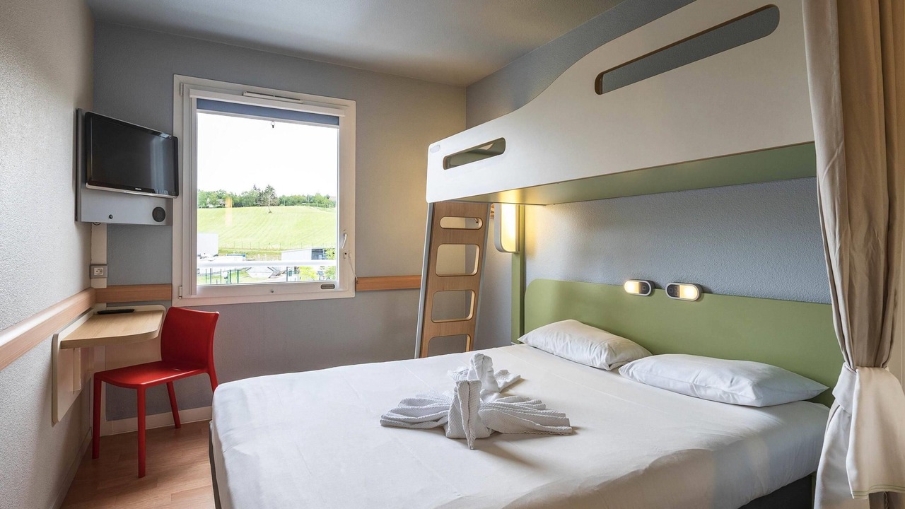 Photo of Bedroom in Saint-Pourcain-sur-Sioule