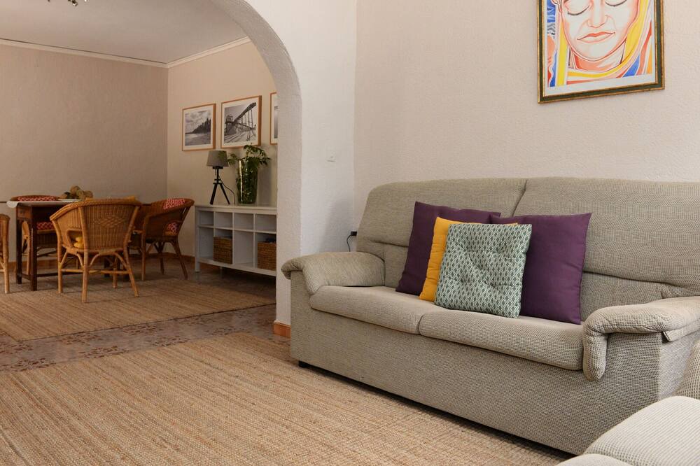 Photo of Livingroom in Jalon