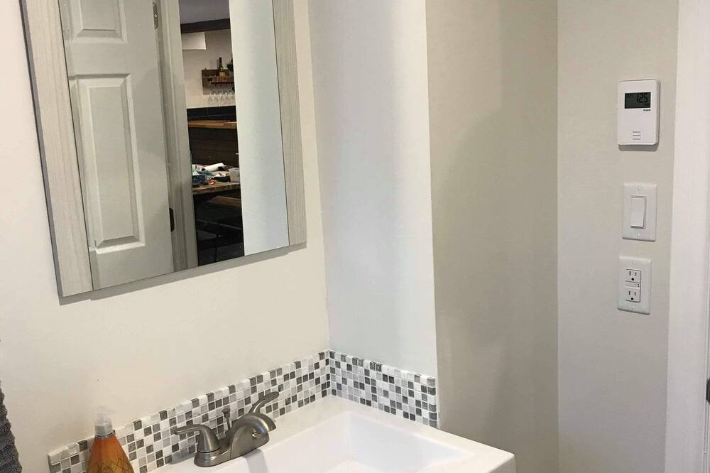 Photo of Bathroom in Utterson