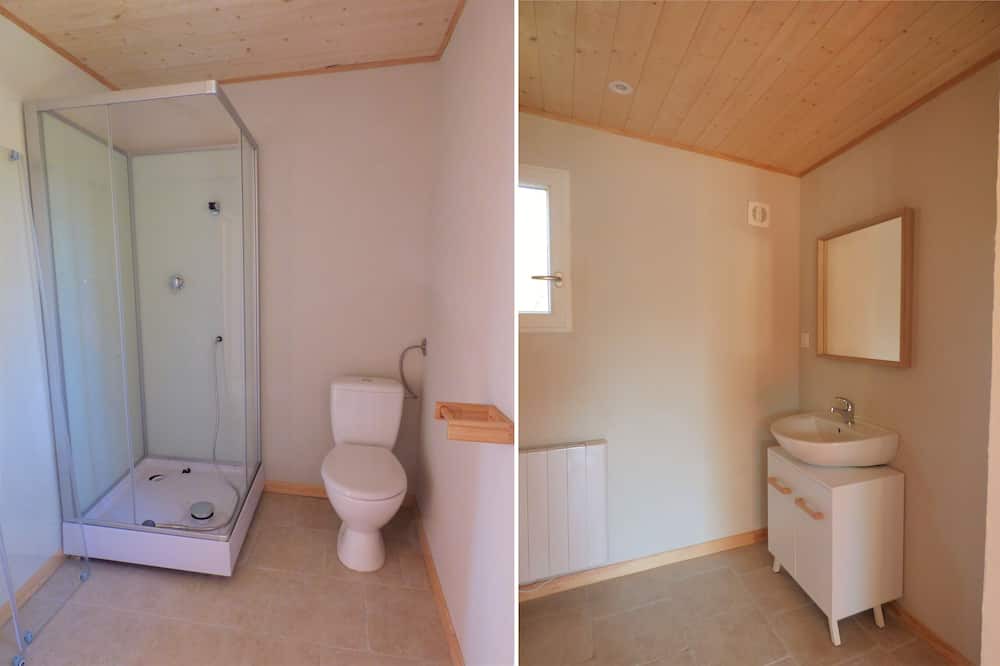 Photo of Bathroom in Condat-en-Combraille