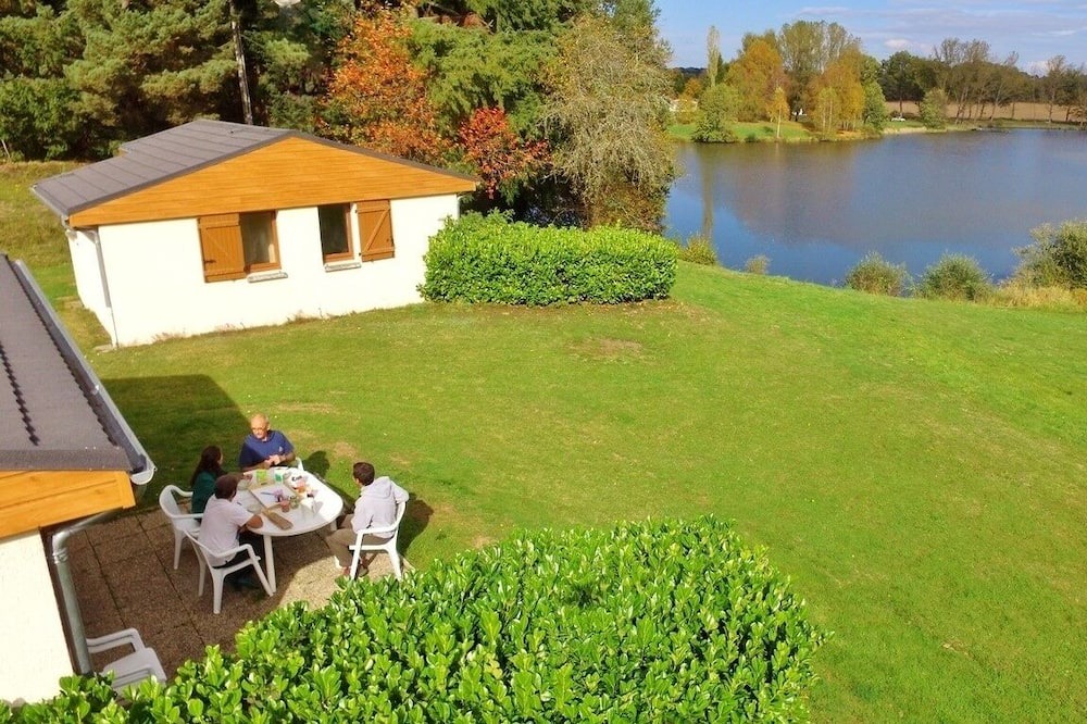 Photo of Bedroom in Condat-en-Combraille