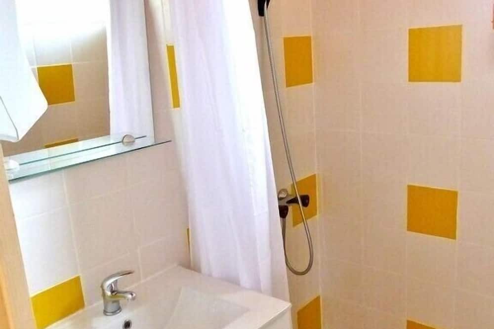 Photo of Bathroom in Condat-en-Combraille